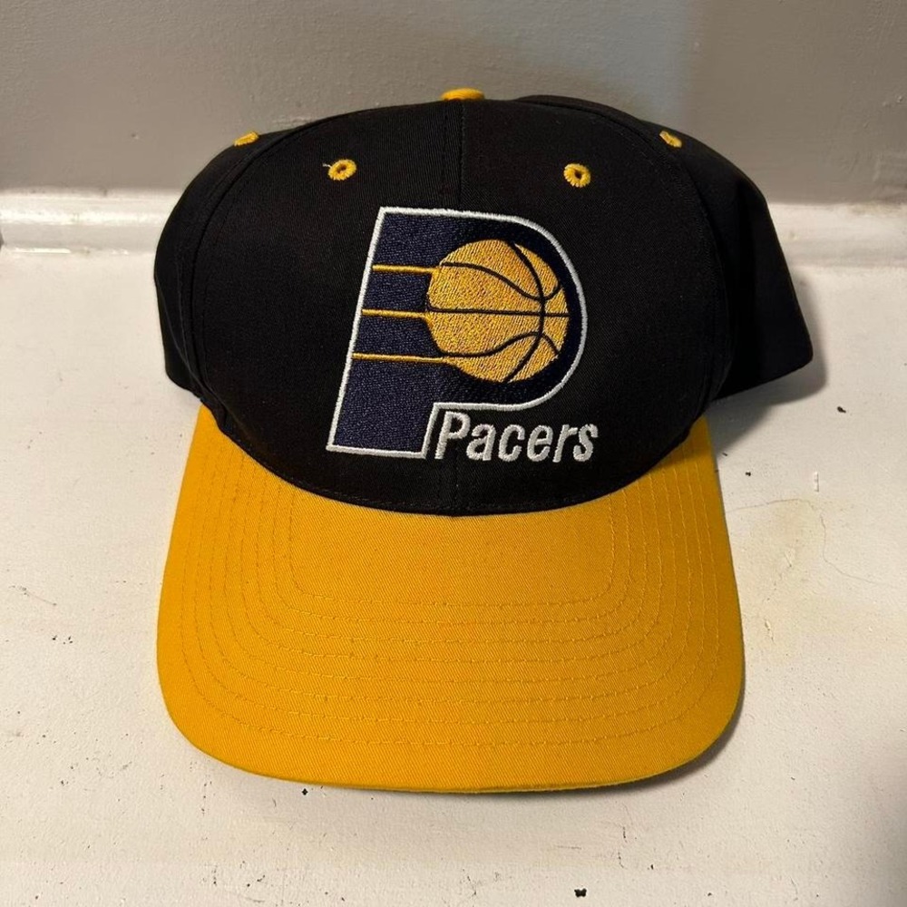 Vintage 90s Indiana pacers two toned SnapBack hat cap by Twins OSFA